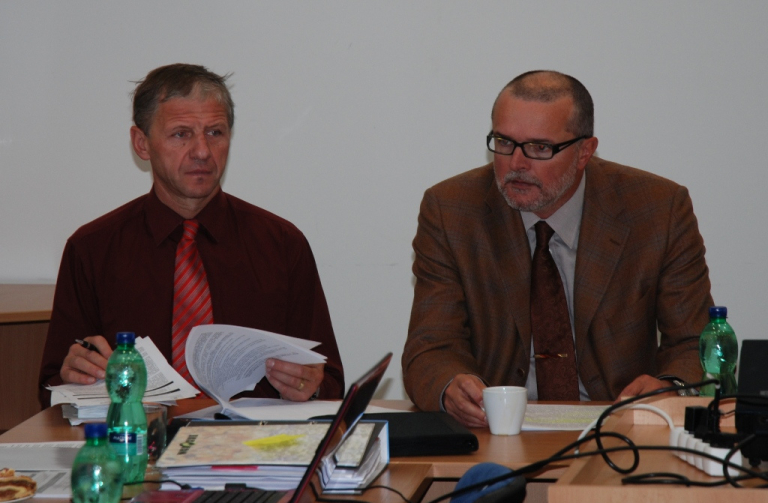  10. zasedání SOLK  - \J. Podzimek (vlevo) a J. Němec na jednání SOLK.